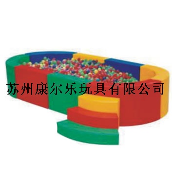 椭圆形海洋池