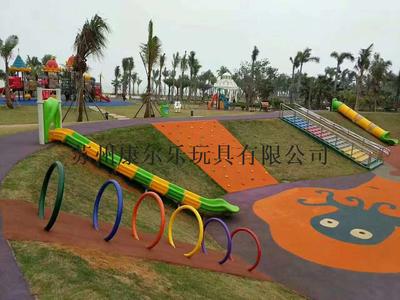 攀爬滑梯